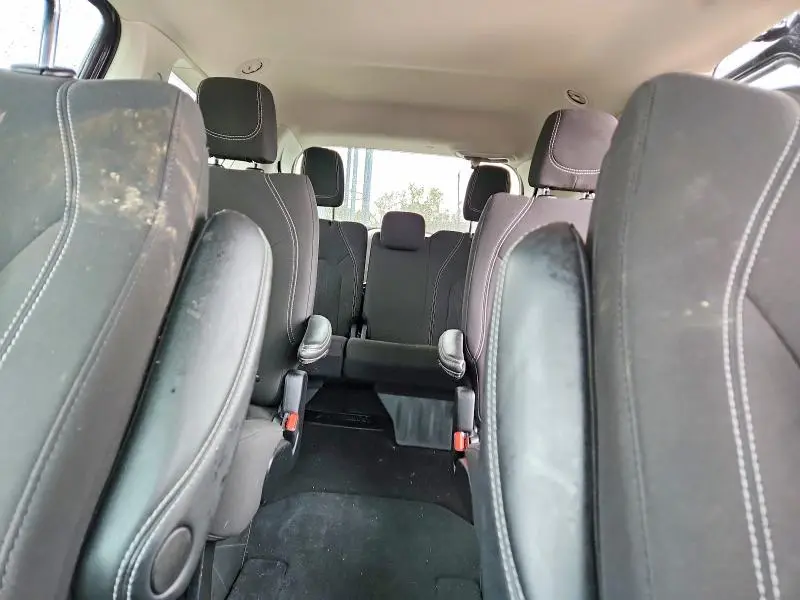 2024 CHRYSLER VOYAGER LX  