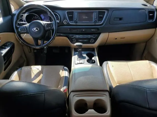 2017 KIA SEDONA LX  