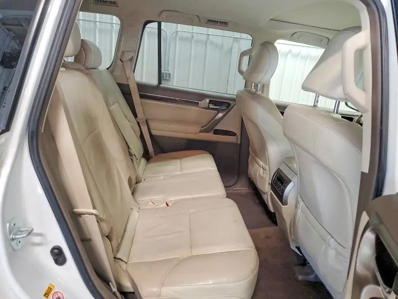 2016 LEXUS GX 460  