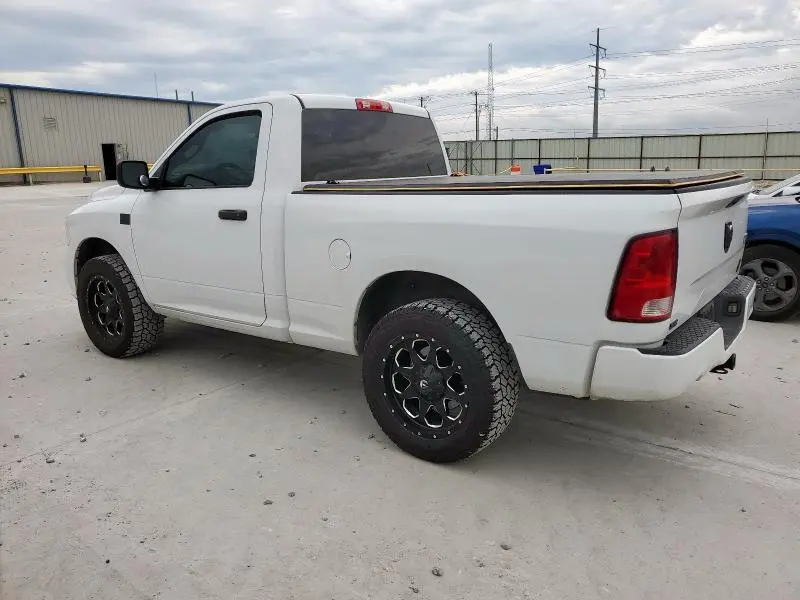 2014 RAM 1500 ST  