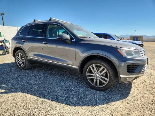 2016 VOLKSWAGEN TOUAREG SPORT  