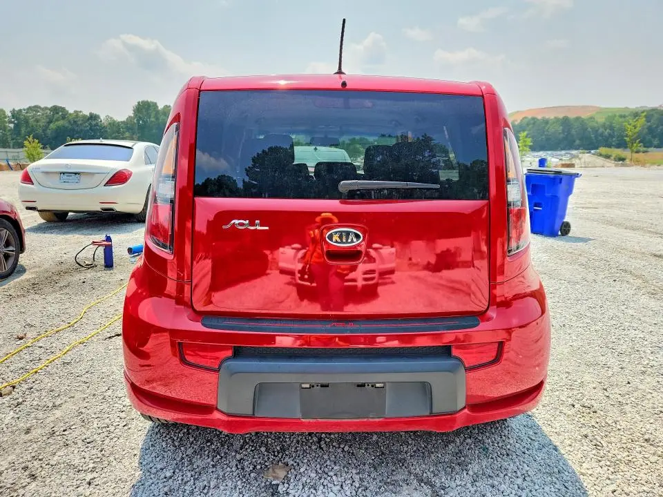 2011 KIA SOUL +  