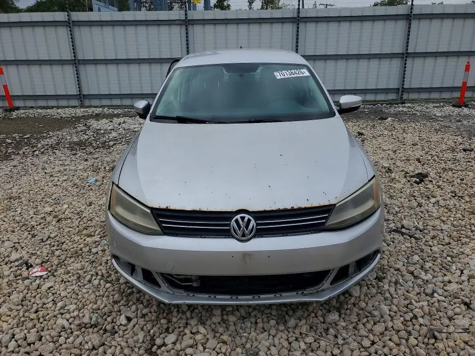 2014 VOLKSWAGEN JETTA SE  