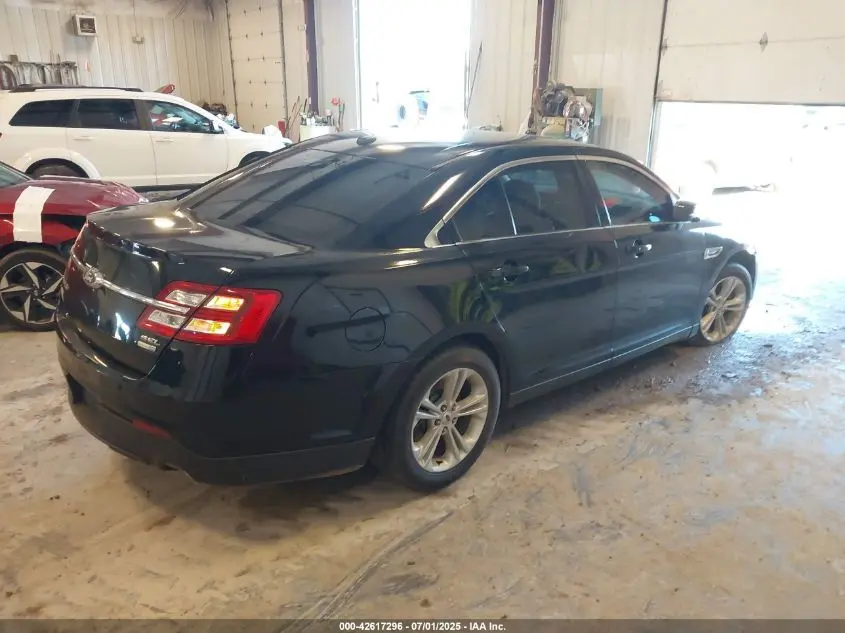 2018 FORD TAURUS SEL
