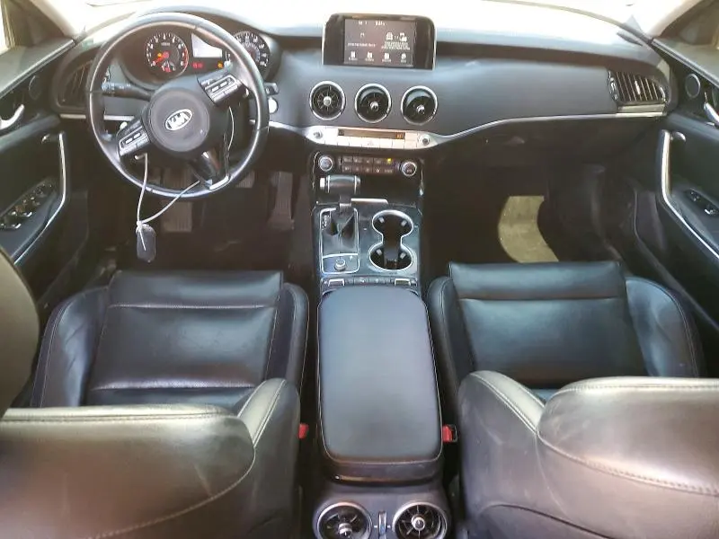 2019 KIA STINGER BASE  