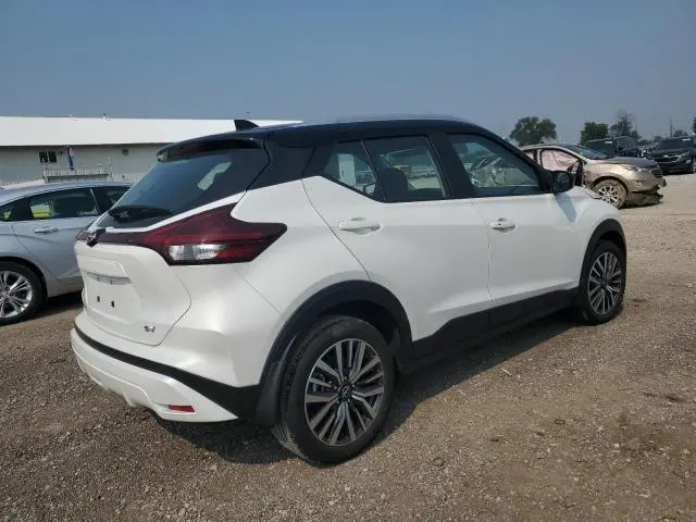 2024 NISSAN KICKS SV  
