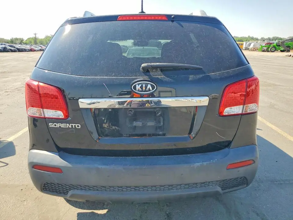 2011 KIA SORENTO LX  