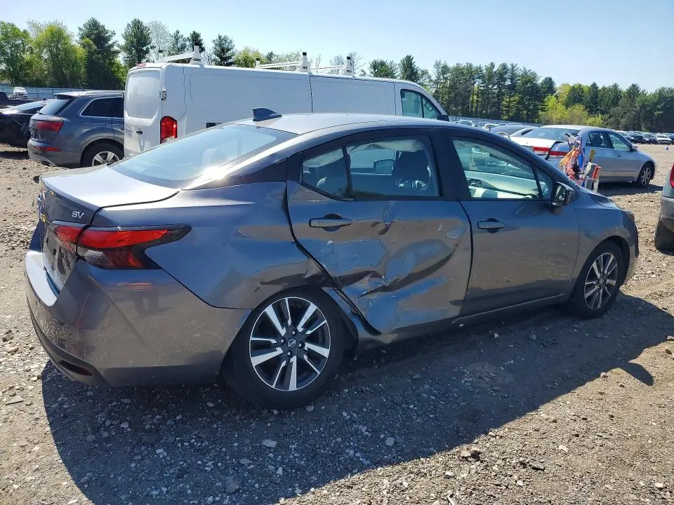 2021 NISSAN VERSA SV  