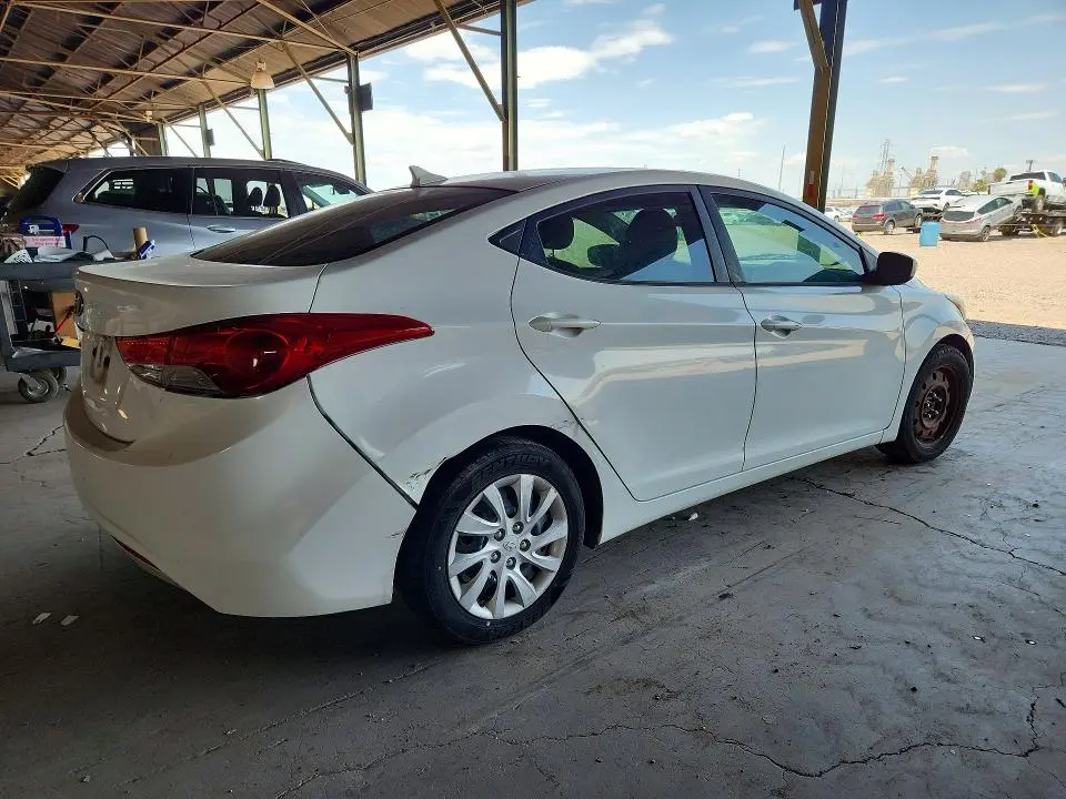 2011 HYUNDAI ELANTRA GLS  