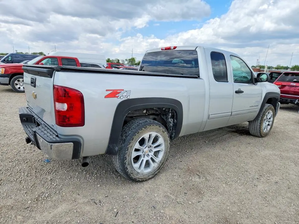 2011 CHEVROLET SILVERADO K1500 LT  