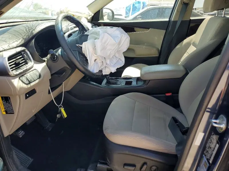 2017 KIA SORENTO LX  
