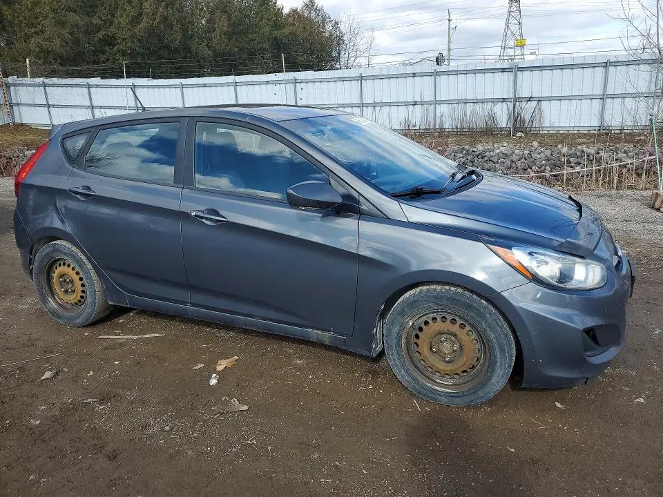 2012 HYUNDAI ACCENT GS  