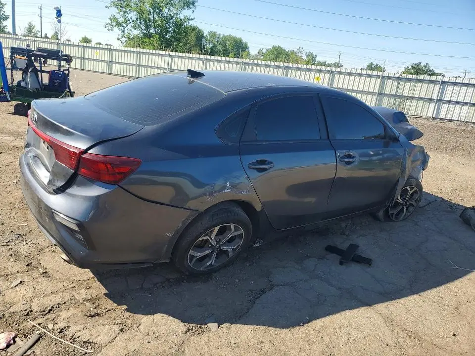 2021 KIA FORTE LXS  