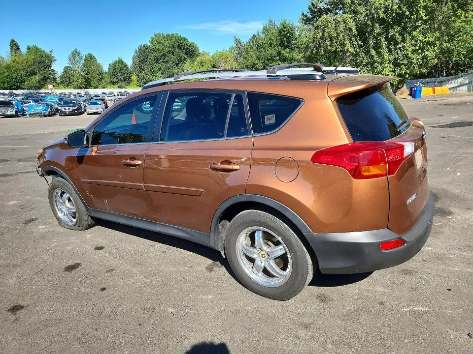 2014 TOYOTA RAV4 XLE  