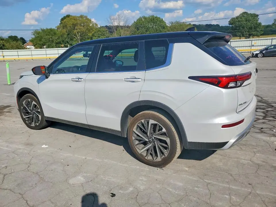 2022 MITSUBISHI OUTLANDER SE  