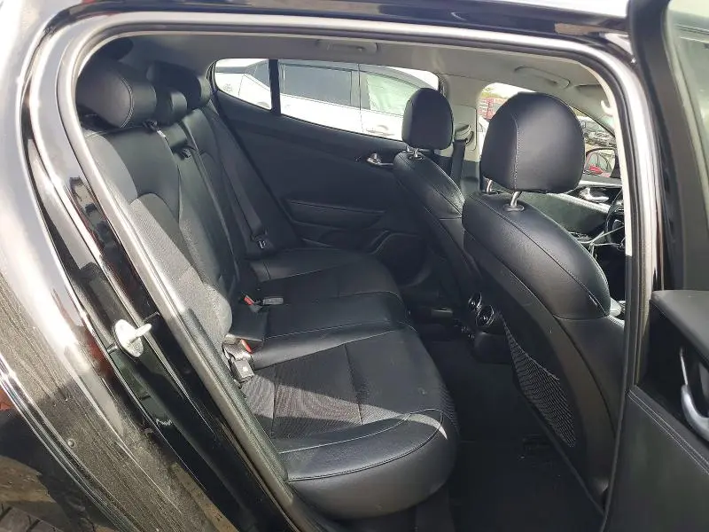 2018 KIA STINGER BASE  