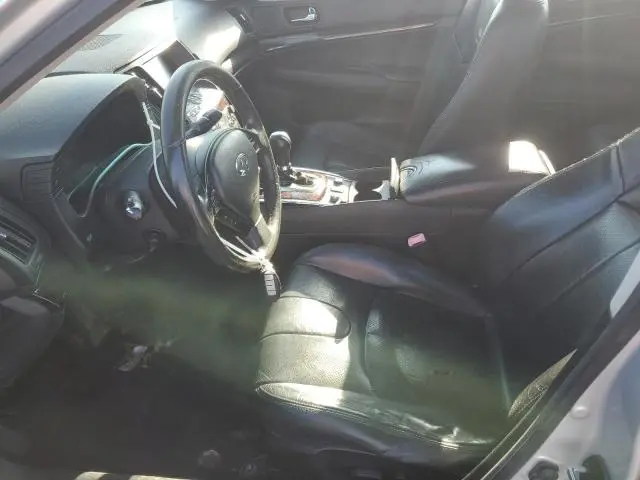 2011 INFINITI G37   