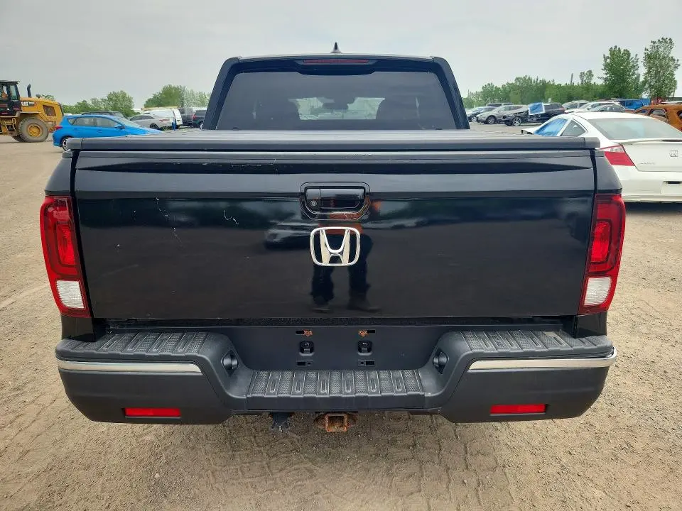 2018 HONDA RIDGELINE LX  