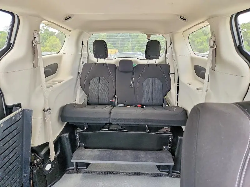 2021 CHRYSLER VOYAGER L  