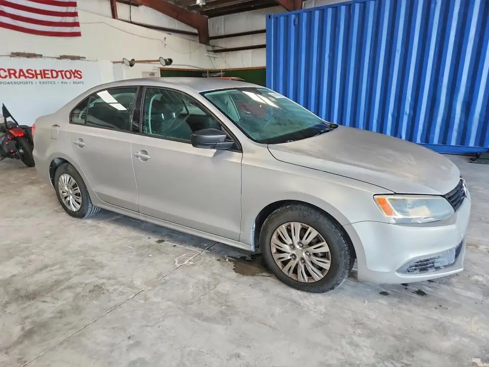 2011 VOLKSWAGEN JETTA BASE  