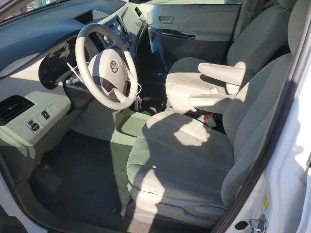 2011 TOYOTA SIENNA BASE