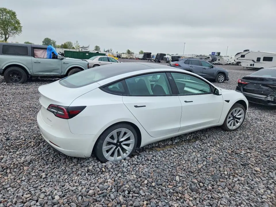 2022 TESLA MODEL 3   