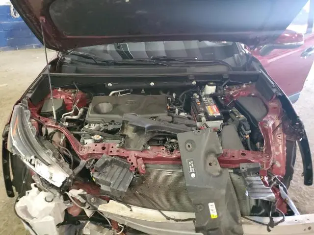 2020 TOYOTA RAV4 XLE  