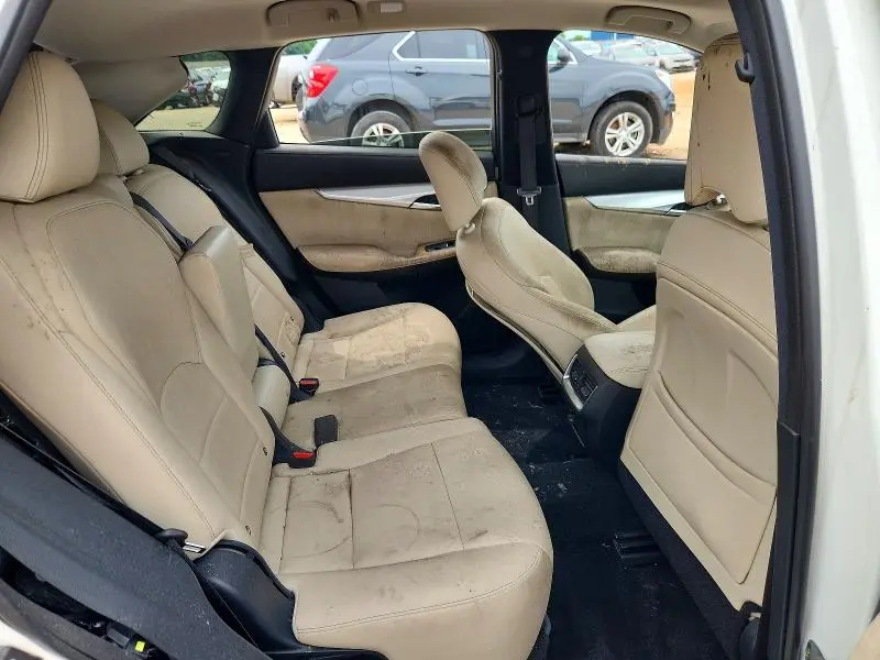 2019 INFINITI QX50 LUXE  
