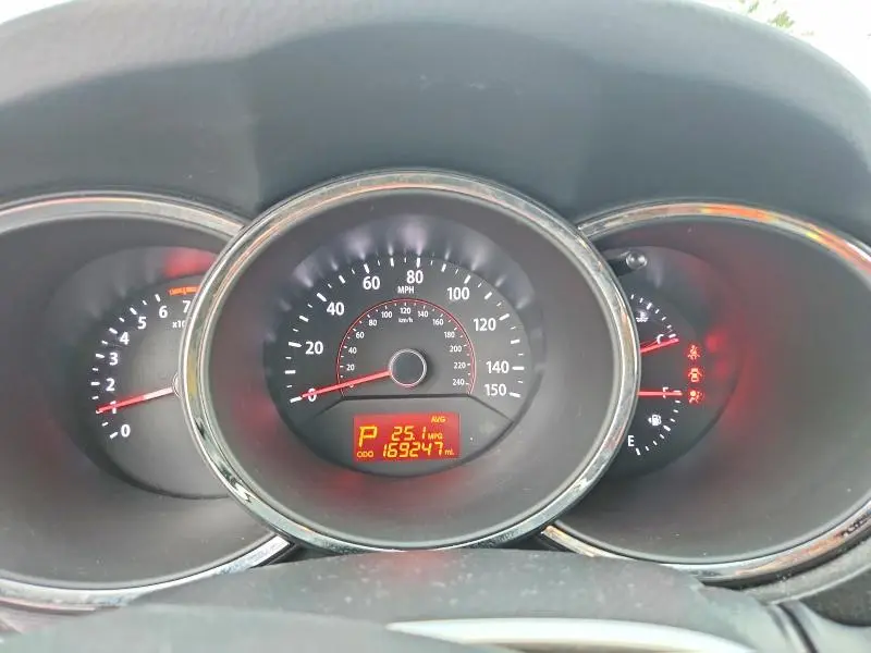 2012 KIA SORENTO LX  