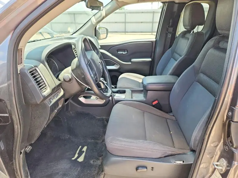 2022 NISSAN FRONTIER SV  