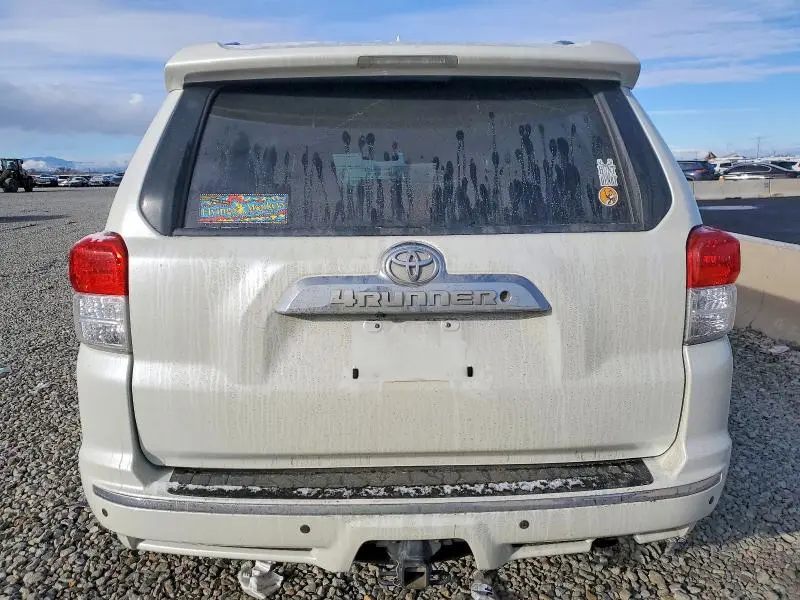 2013 TOYOTA 4RUNNER SR5  