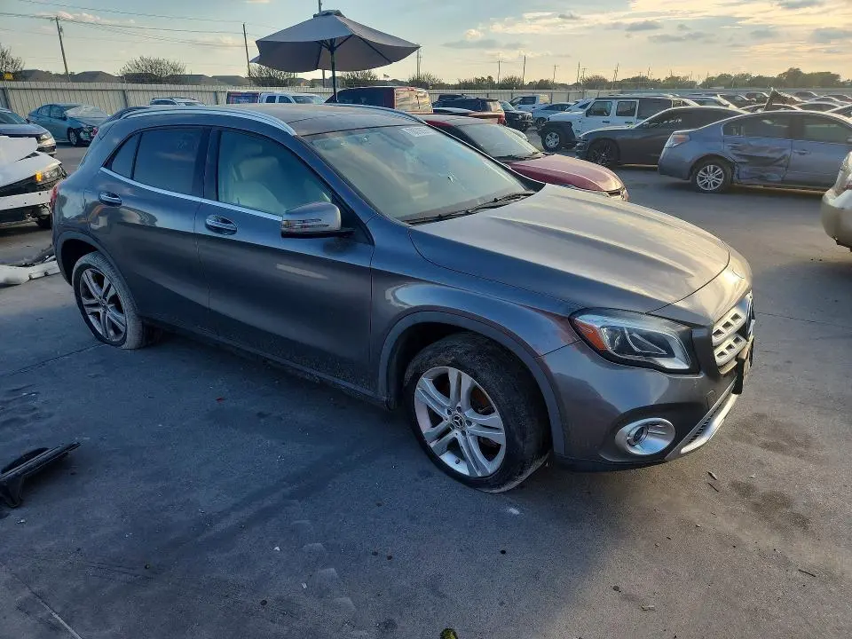 2018 MERCEDES-BENZ GLA 250  
