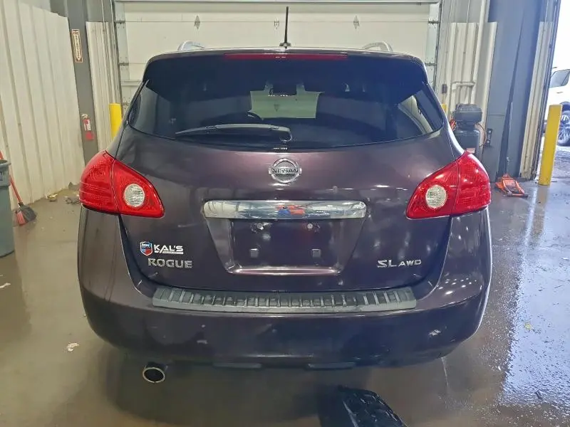 2011 NISSAN ROGUE S  