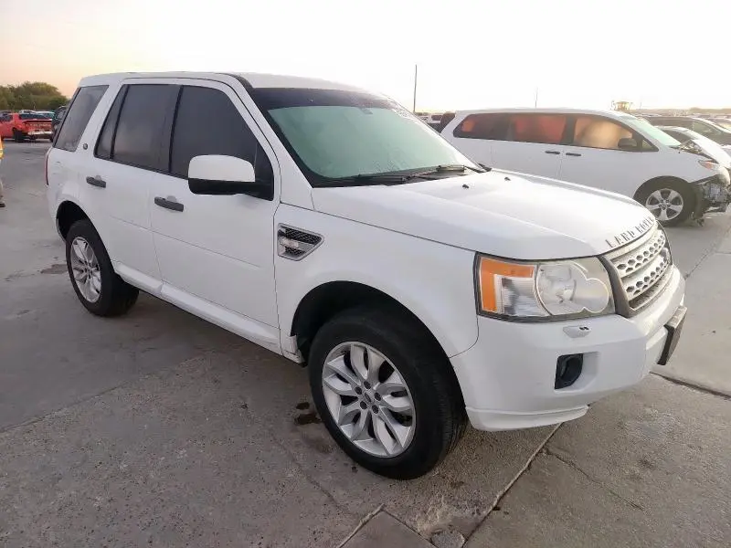 2011 LAND ROVER LR2 HSE LUXURY  