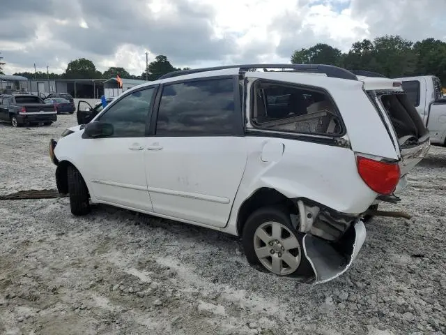 2010 TOYOTA SIENNA CE  