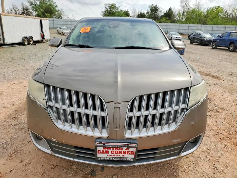 2012 LINCOLN MKT   