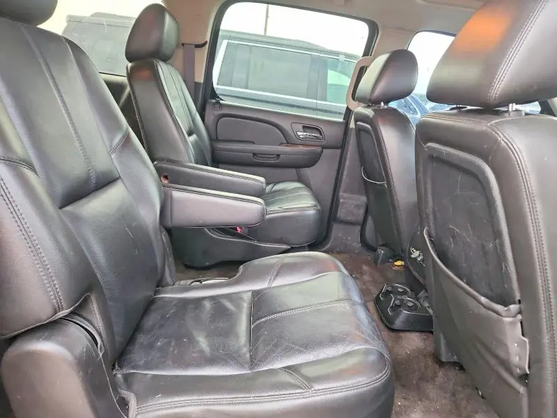 2011 CHEVROLET SUBURBAN K1500 LT  