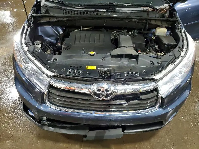 2015 TOYOTA HIGHLANDER LIMITED  