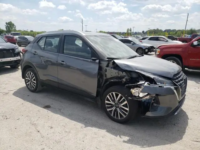 2022 NISSAN KICKS SV  