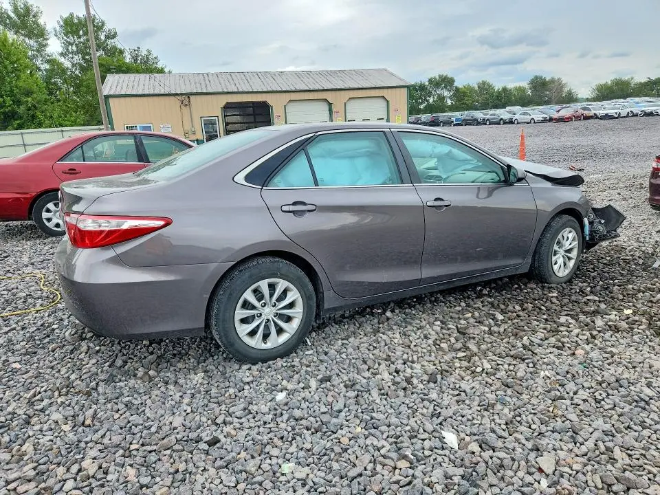 2017 TOYOTA CAMRY LE  