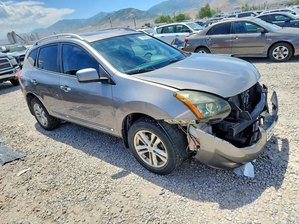 2013 NISSAN ROGUE S  