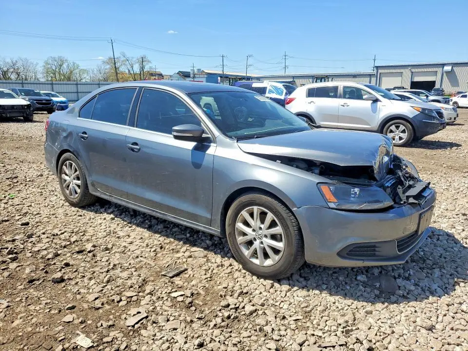2014 VOLKSWAGEN JETTA SE  