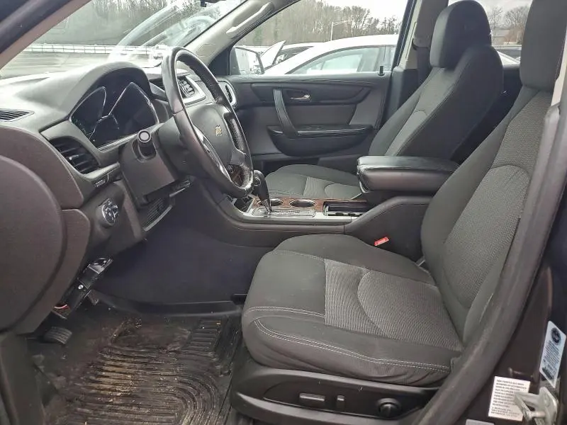 2014 CHEVROLET TRAVERSE LT  