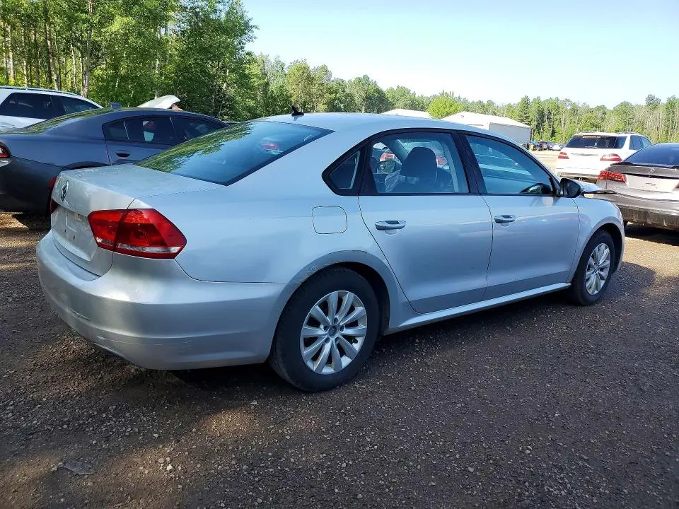 2012 VOLKSWAGEN PASSAT S  