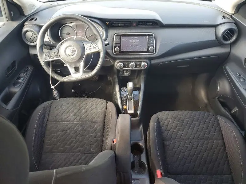 2021 NISSAN KICKS S  