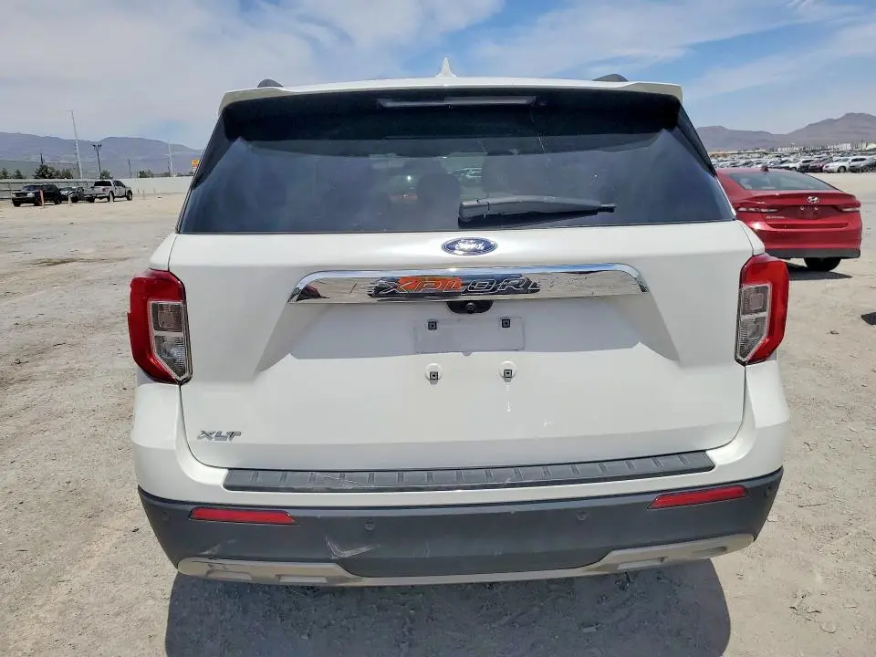 2022 FORD EXPLORER XLT  