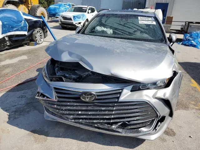 2021 TOYOTA AVALON XLE  