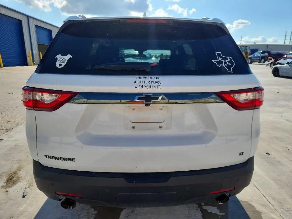 2020 CHEVROLET TRAVERSE LT  
