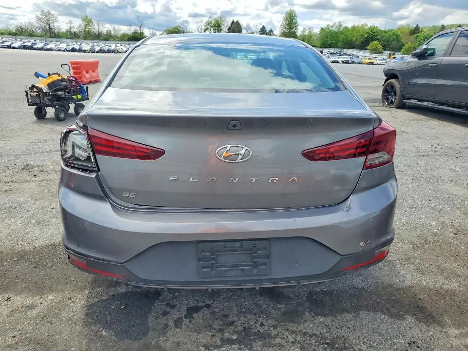 2019 HYUNDAI ELANTRA SE  
