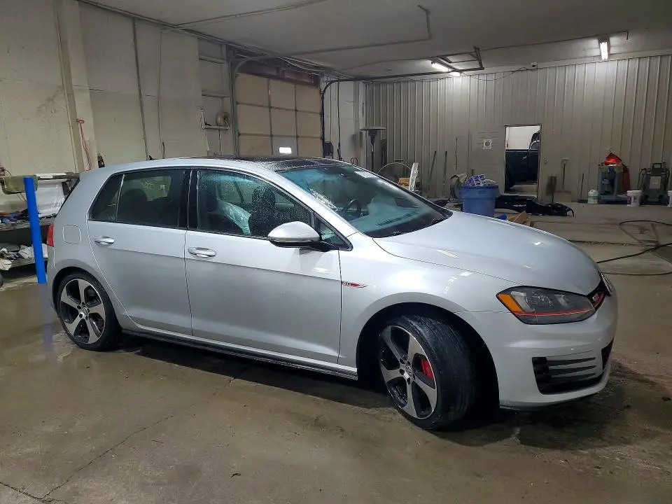 2017 VOLKSWAGEN GTI S/SE  